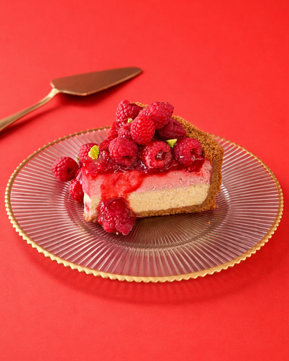Pistachio Raspberry Cheesecake | The perfect balance of flavor